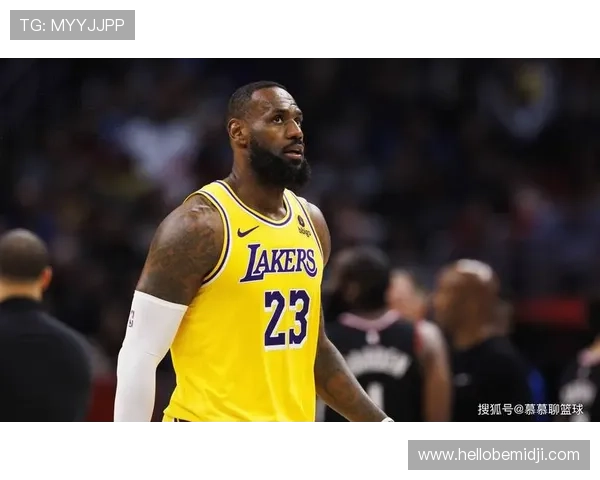 詹姆斯进攻参与度再创新高，展示出色状态助力球队迎战对手