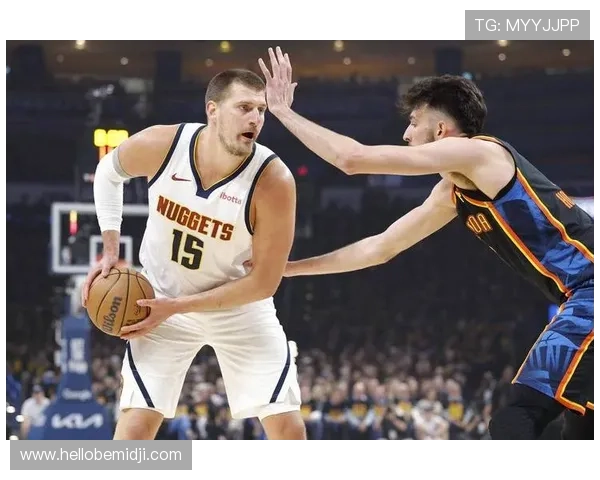 戈贝尔挡拆吸引双人包夹助攻数提升带动球队进攻节奏