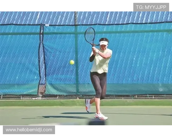 王欣瑜训练间突然放飞自我，旁边队友都笑岔气了！